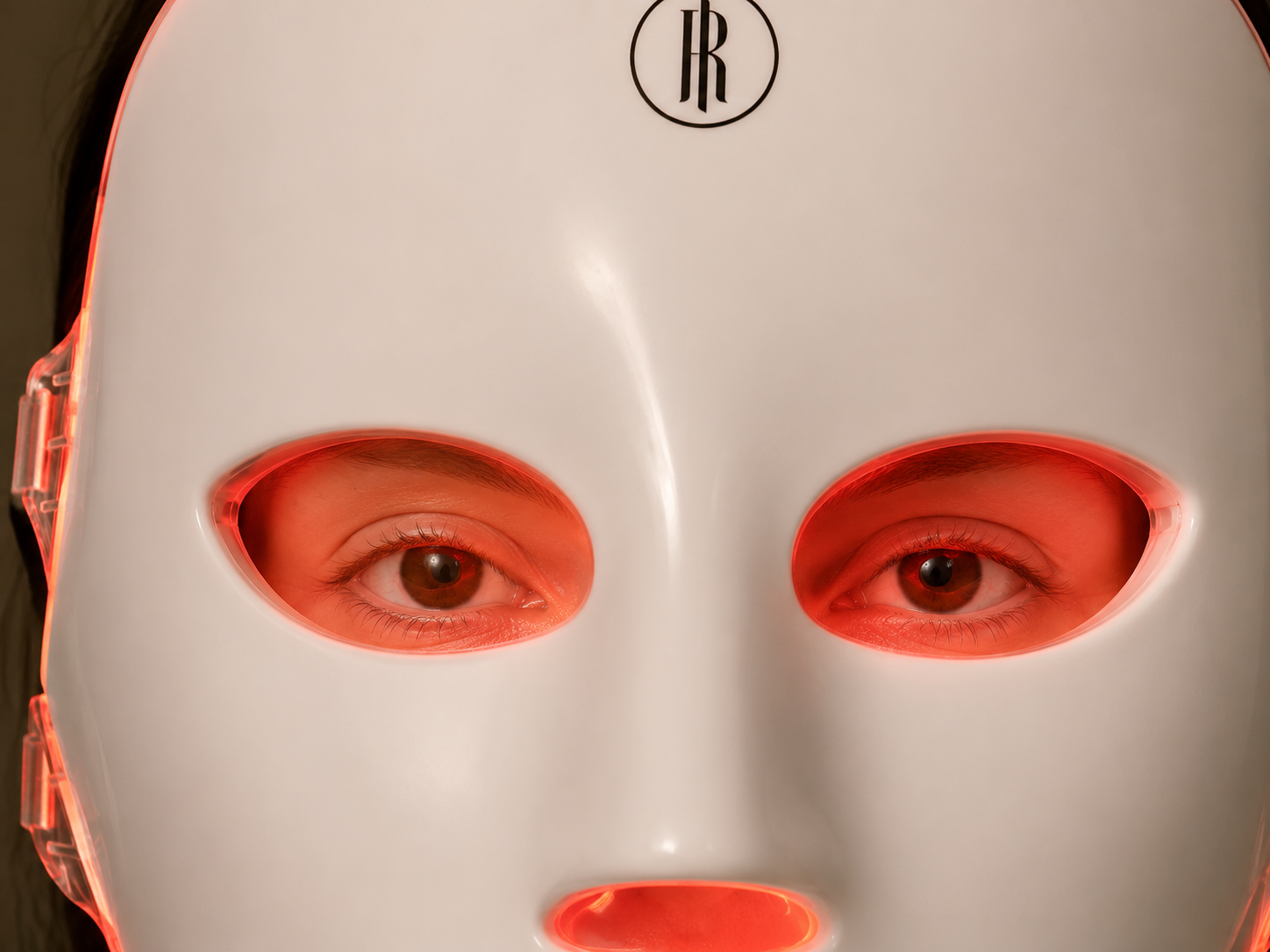 LED Light Therapy for Dark Circles